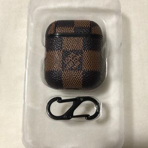 Airpod protective leather case